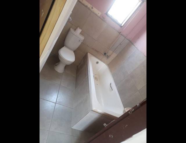 2 BEDROOM HOUSE FOR SALE IN TEMBISA CENTRAL